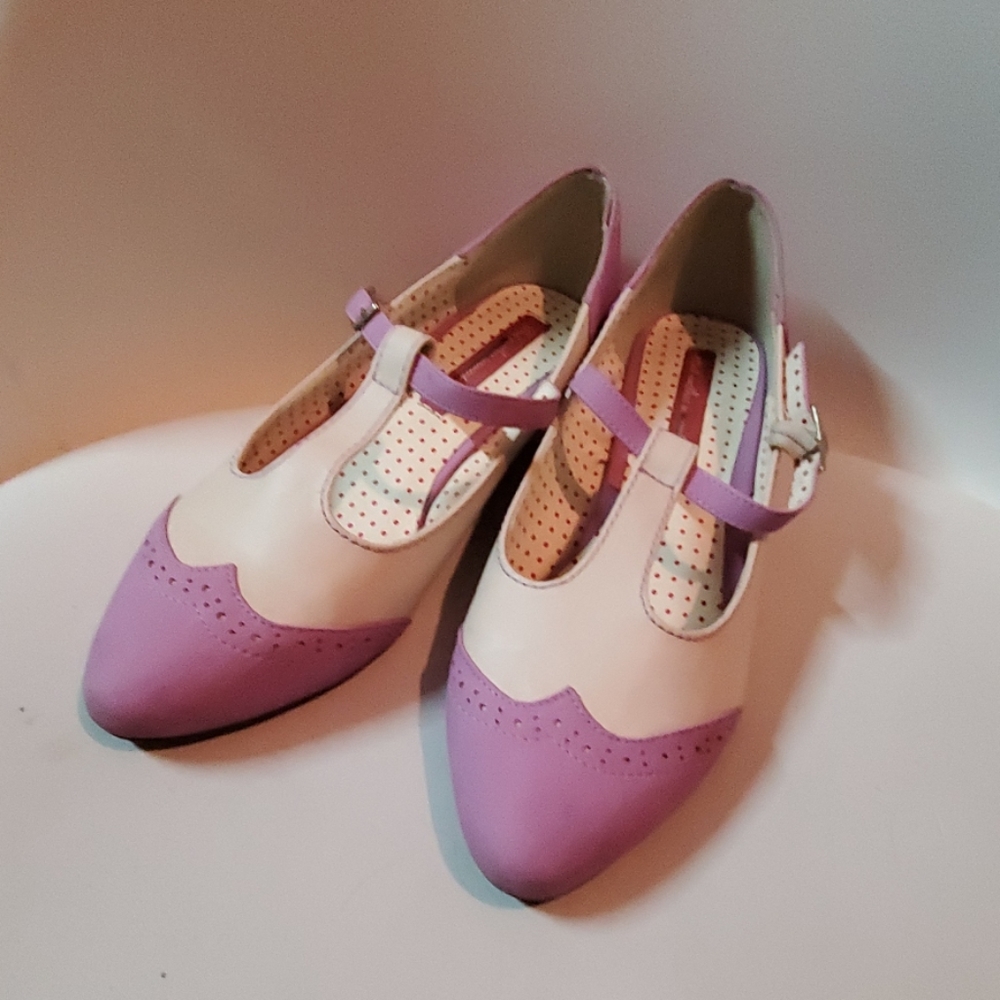 Lavender wing tip heels